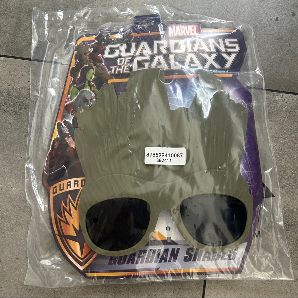 NEW marvel groot guardians of the galaxy sunglasses unisex.